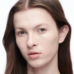 Подсвечивающий консилер Studio Radiance 24HR Luminous Lift Concealer