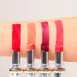 Сияющая помада для губ Color Riche Shine