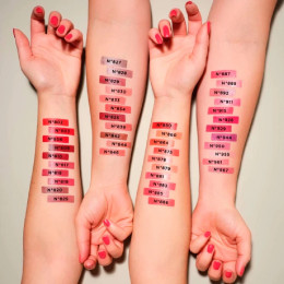 Помада для губ Perfect Color Lipstick