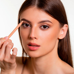 Карандаш для макияжа