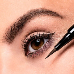 Жидкая подводка Long Lasting Liquid Liner