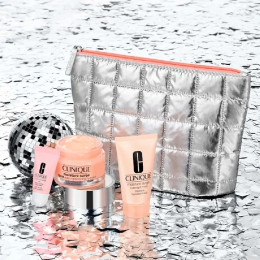 Подарочный набор для ухода за лицом Moisture Surge Value Set