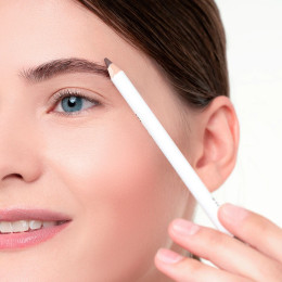 Пудровый карандаш для бровей