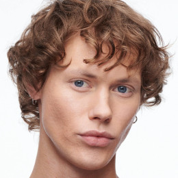 Подсвечивающий консилер Studio Radiance 24HR Luminous Lift Concealer