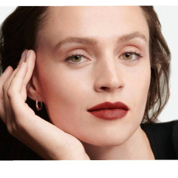 Помада глянцевая Lip Maestro Satin