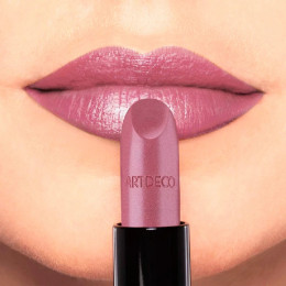 Помада для губ Perfect Color Lipstick