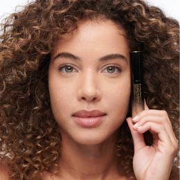 Подсвечивающий консилер Studio Radiance 24HR Luminous Lift Concealer